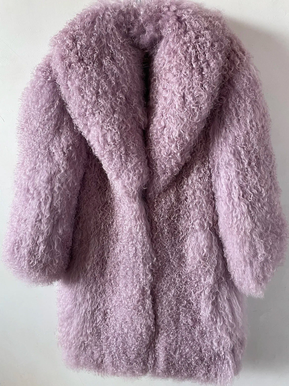 Women’s Thick and Warm Mongolian Sheep Fur Coat