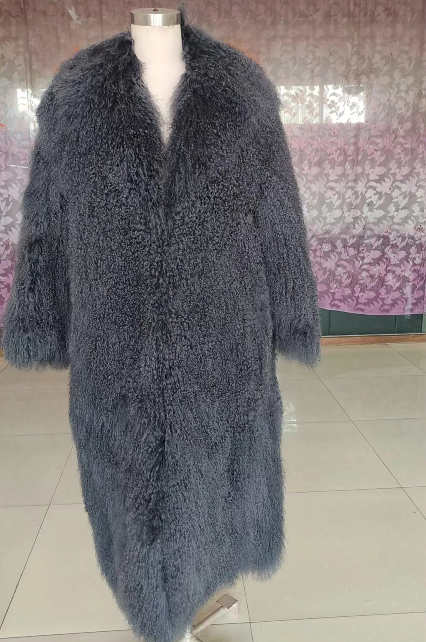 Women’s Thick and Warm Mongolian Sheep Fur Coat